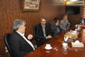 دکتر مختاری ، مدیر کل تعزیرات حکومتی استان البرز : اصناف می توانند به ثبات اقتصادی کشور کمک کنند .