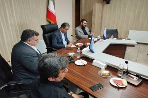 برگزاری نشست در محل اتحاديه پوشاک با حضور محمد دادخواه رئیس اتاق اصناف مرکز استان البرز