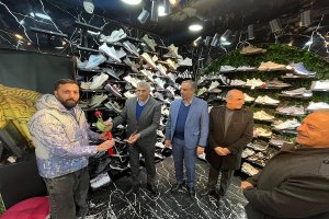 ارج نهادن مقام شامخ پدر و تکریم روز مرد/  توسط هیات رئیسه اتاق اصناف مرکز البرز و بسیج اصناف استان انجام شد