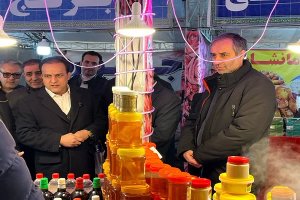 گزارش تصویری از افتتاح نمایشگاه تنظیم بازار کالاهای اساسی توسط افضلی معاون هماهنگی امور اقتصادی استانداری البرز و انصاری مدیر کل اداره صمت استان و هیات رئیسه اتاق اصناف مرکز استان البرز و روسای اتحادیه های صنفی مورخ ۲۱ بهمن ۱۴۰۳