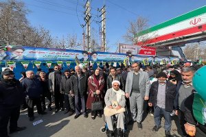 راهپیمایی چهل و ششمین سالگرد پیروزی انقلاب اسلامی با حضور اصنافیان، بازاریان ،فعالین اقتصادی و اقشار مختلف مردم شهر کرج در مسیرهای تعیین شده برگزار شد