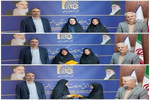 اهدای چادر به عنوان حجاب برتر به پرسنل اتاق اصناف مرکز استان البر