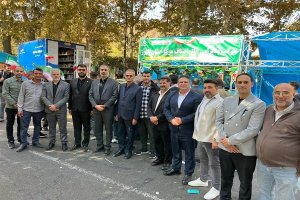 طنین فریاد استکبارستیزی در کرج  موکب داری اتاق اصناف مرکز استان البرز در مراسم راهپیمایی ۱۳ ابان