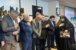 در اتاق اصناف مرکز استان برگزار شد   🔴بزرگداشت روز زن و مقام شامخ مادر با حضور بانوان عضو هیات مدیره اتحادیه های صنفی و بانوان شاغل در اتاق اصناف و اتحادیه ها 