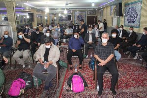 با همت مرکز نیکوکاری و خیران اصناف و بازار استان البرز : 3300 بسته آموزشی به دانش آموزان مناطق کم برخوردار کشور اهداء شد .