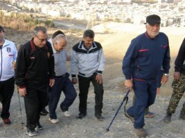 همایش کوهپیمایی خانوادگی اصناف کرج در ارتفاعات عظیمیه کرج برگزار شد .