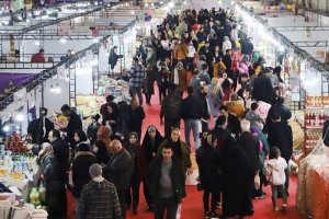 گشایش نمایشگاه تنظیم بازار در کرج؛ عرضه مستقیم کالاهای اساسی  🔴 رییس اتاق اصناف مرکز البرز از گشایش نمایشگاه تنظیم بازار به مناسبت دهه مبارک فجر در مرکز این استان خبرداد.