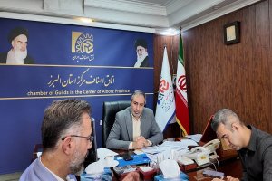 جلسه تعیین تکلیف رسته های تولیدی با حضور محمد دادخواه رئیس اتاق اصناف مرکز استان البرز در محل دفتر کار ایشان با حضور نمایندگان و روسای اتحادیه های ذیربط مورخ ۲۷ فروردین ۱۴۰۴